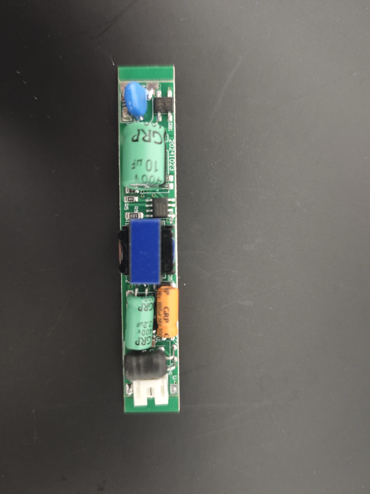 F049 · Tubo T8 alluminio-plastica